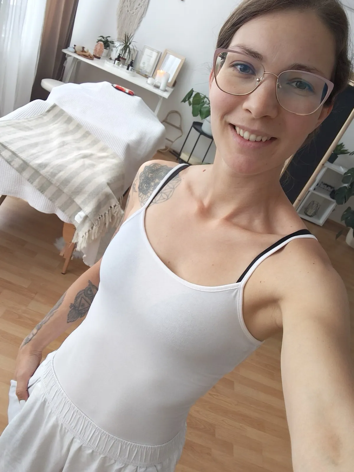 Elina v masažnem prostoru Studio Spirital